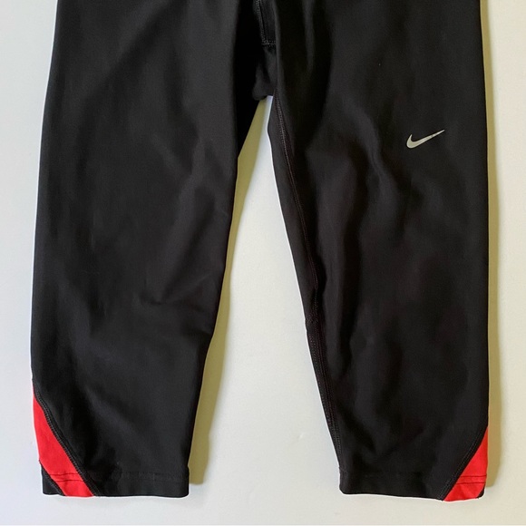 Nike Dri-Fit Womens Running Capris XS Black Red Trim Zipper Pocket in Back - Picture 4 of 16